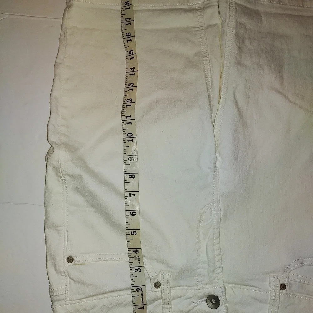 NWT JCP White Denim Shorts 31